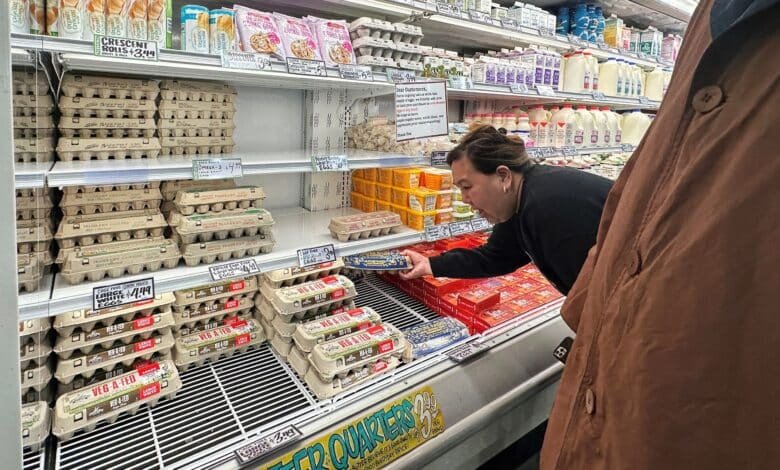 Inflation remained stable in February, according to Fed's favorite meter