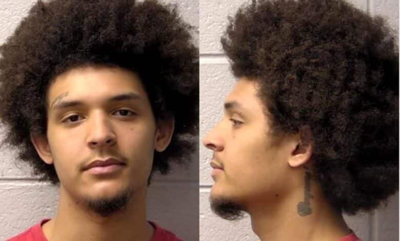 Seriously injured after an alleged homophobic attack in Illinois McDonald's, adults and youth accused