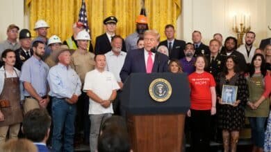 Trump organizes an event to gather Republicans behind their megabill