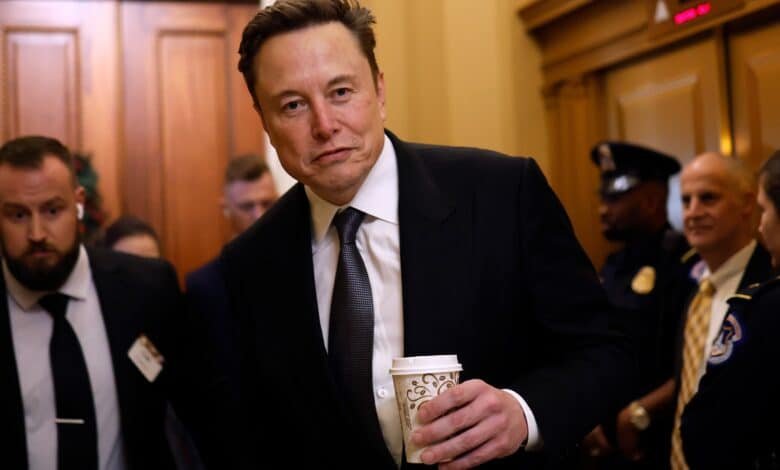 'It's a cover -up': musk floods X with positions attacking Trump about Epstein
