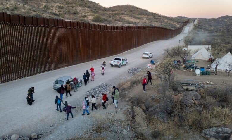 The judge blocks Trump's asylum ban on the southern border