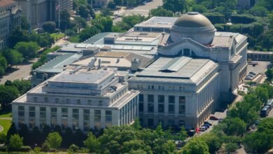 Blanca to carry out a review of the exhibitions of the Smithsonian Museum to ensure that they fit Trump's vision of US history