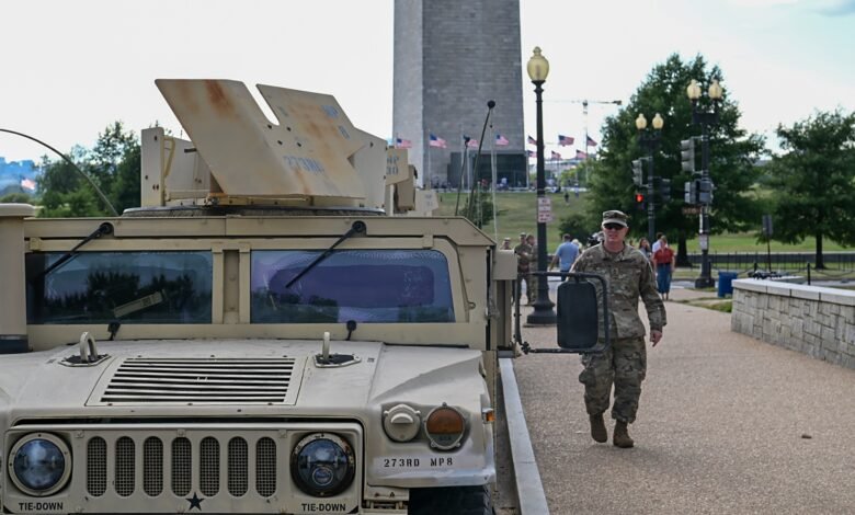 DC residents and tourists to awaken a "significant" military presence in the mall, says Source