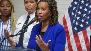 Photo: Pamela Smith, Muriel Bowser