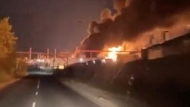 Russia and Ukraine exchange drone attacks in the midst of peace conversations maneuvers