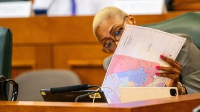 Photo: The Redistribution Committee of Districts of the Congress of the House of Representatives of Texas celebrates the first meeting since the launch of the new map