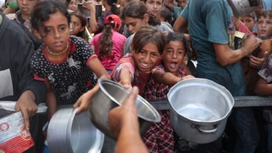 The "horror" in Gaza is "incomprehensible," says the American doctor who treated the patients there