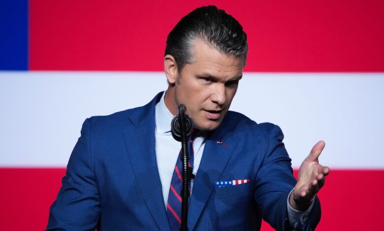 Hegesh is rolled against 'Wake', presents speech standards to the main generals, Almirantes