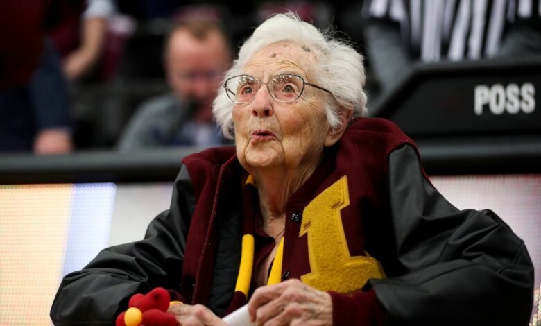 PHOTO: Sister Jean of Loyola Chicago turns 100 years old. Your secret to a long life? 'I eat well and sleep well. And I hope to pray well.”