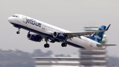 PHOTO: JetBlue Airways at Los Angeles International Airport