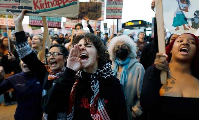 PHOTO: UNITED STATES-POLITICS-PROTEST-NATIONAL GUARD