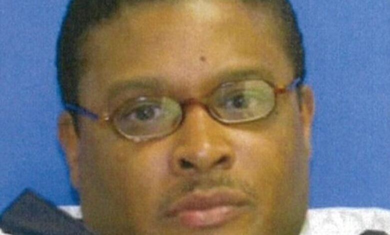 Police Search for Murder Suspect After Apparent Legal Trouble Frees Him from Jail