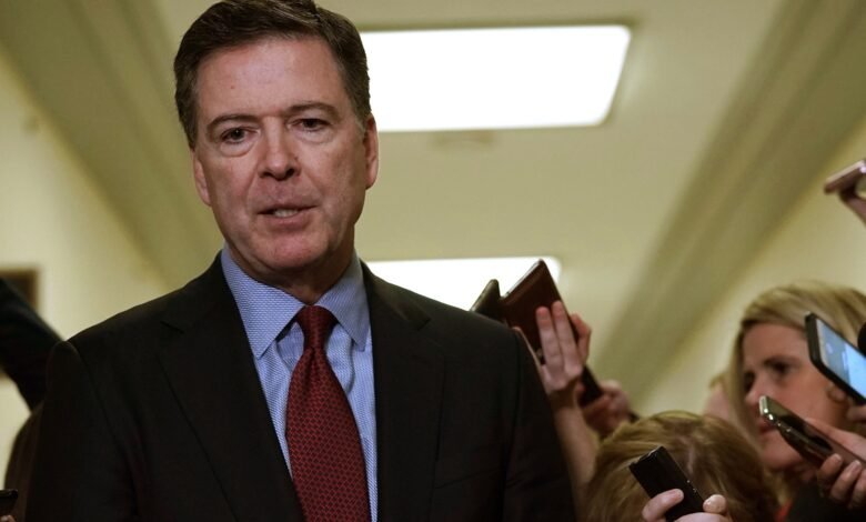 The former director of the FBI, James Comey, declares himself innocent in the first appearance of the Court