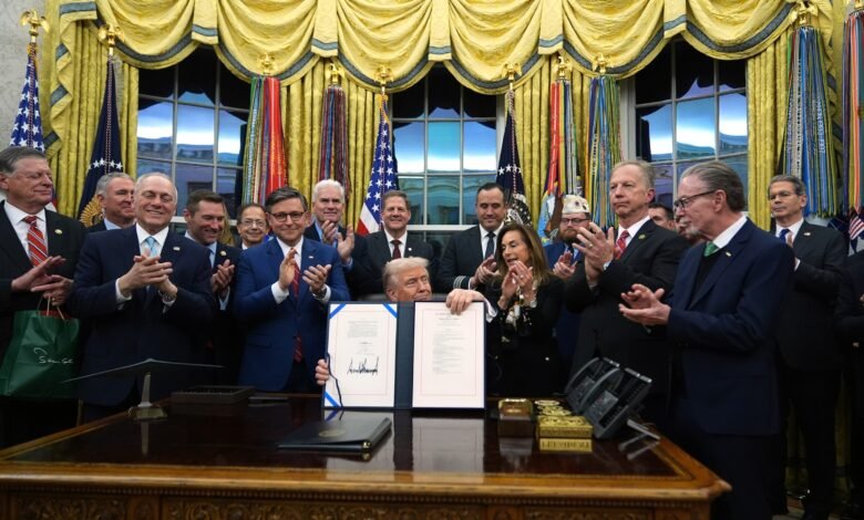 Federal Services, Agencies Slowly Returning After Government Shutdown Ends