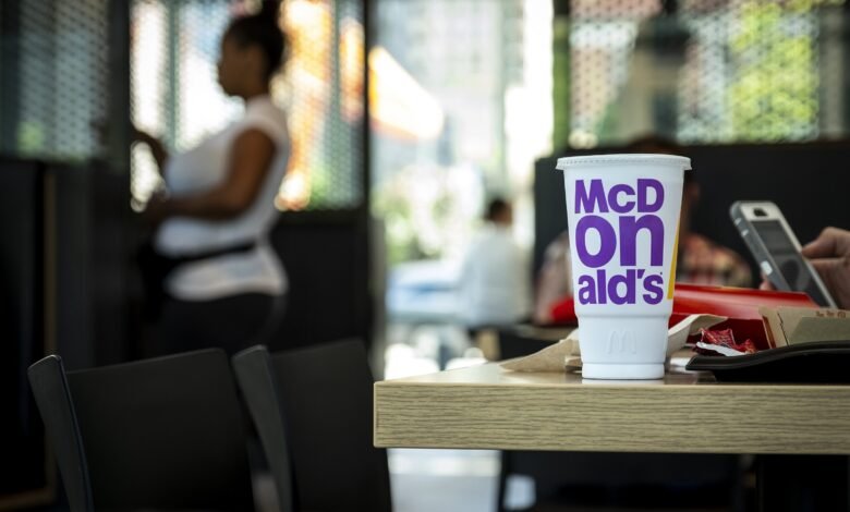 Some restaurant chains sound the alarm on consumers