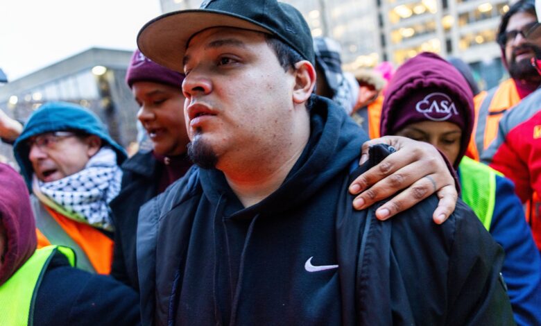 Federal judge prevents the government from detaining Kilmar Abrego García after his release