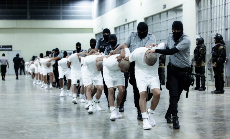 Judge orders administration to present plans for return of migrants deported to El Salvador prison under AEA