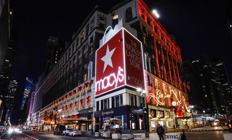 New York tourist stabbed while changing baby's diaper in Macy's bathroom, suspect charged: police