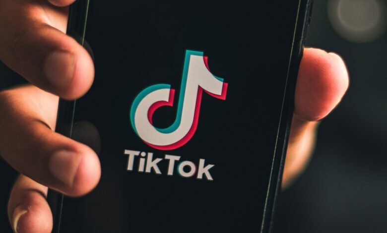 TikTok signs deal to create new joint venture in US