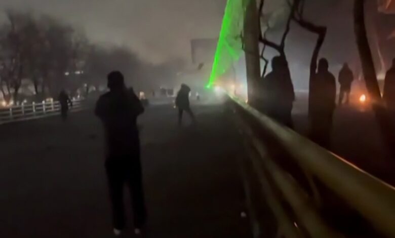 Iran protests: 646 dead, activists say, as Trump weighs military action